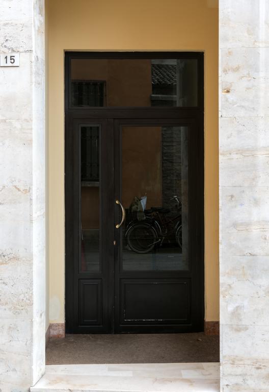 St. Vitale'S Basilic View Elegant Apartment Ravenna Eksteriør billede