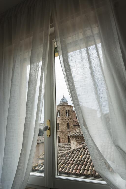 St. Vitale'S Basilic View Elegant Apartment Ravenna Eksteriør billede
